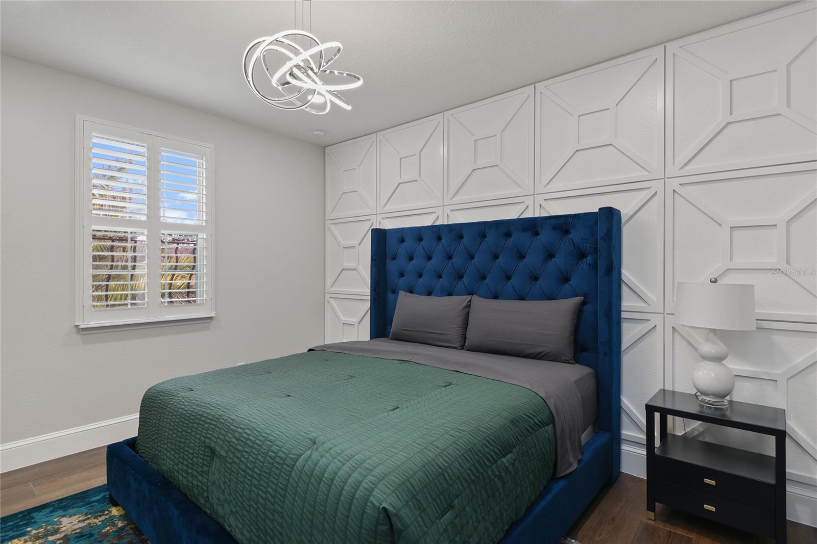 LAKESIDE ESTATES - Residential