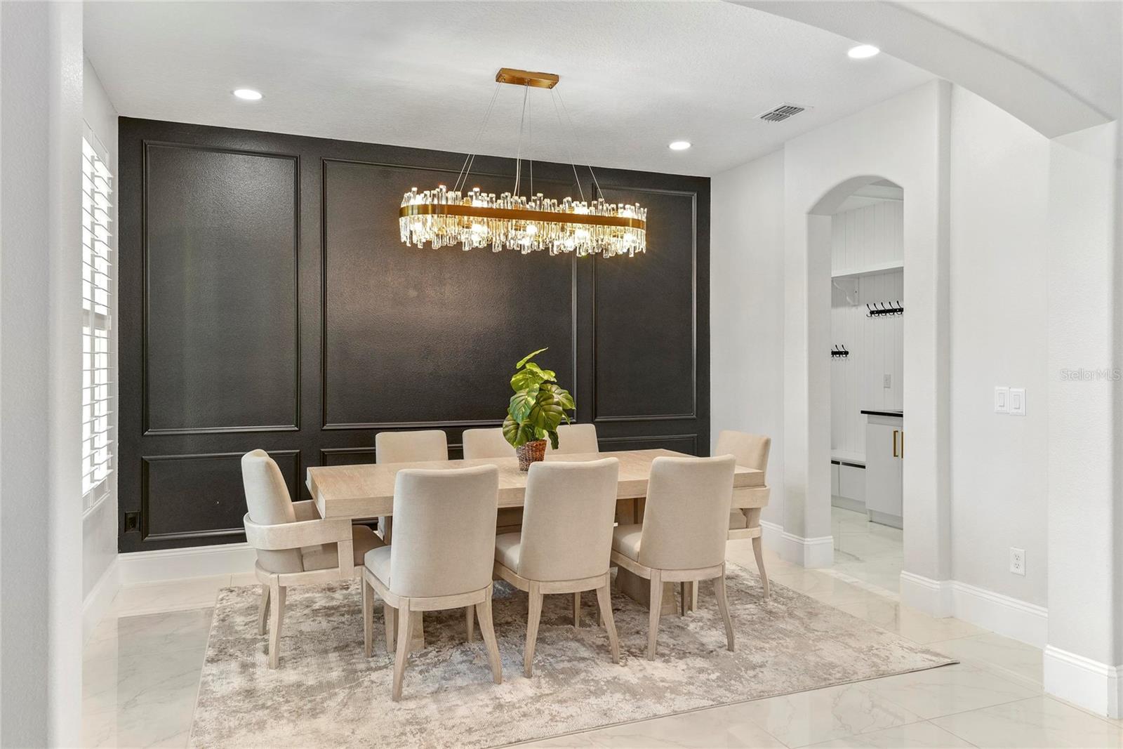 LAKESIDE ESTATES - Residential