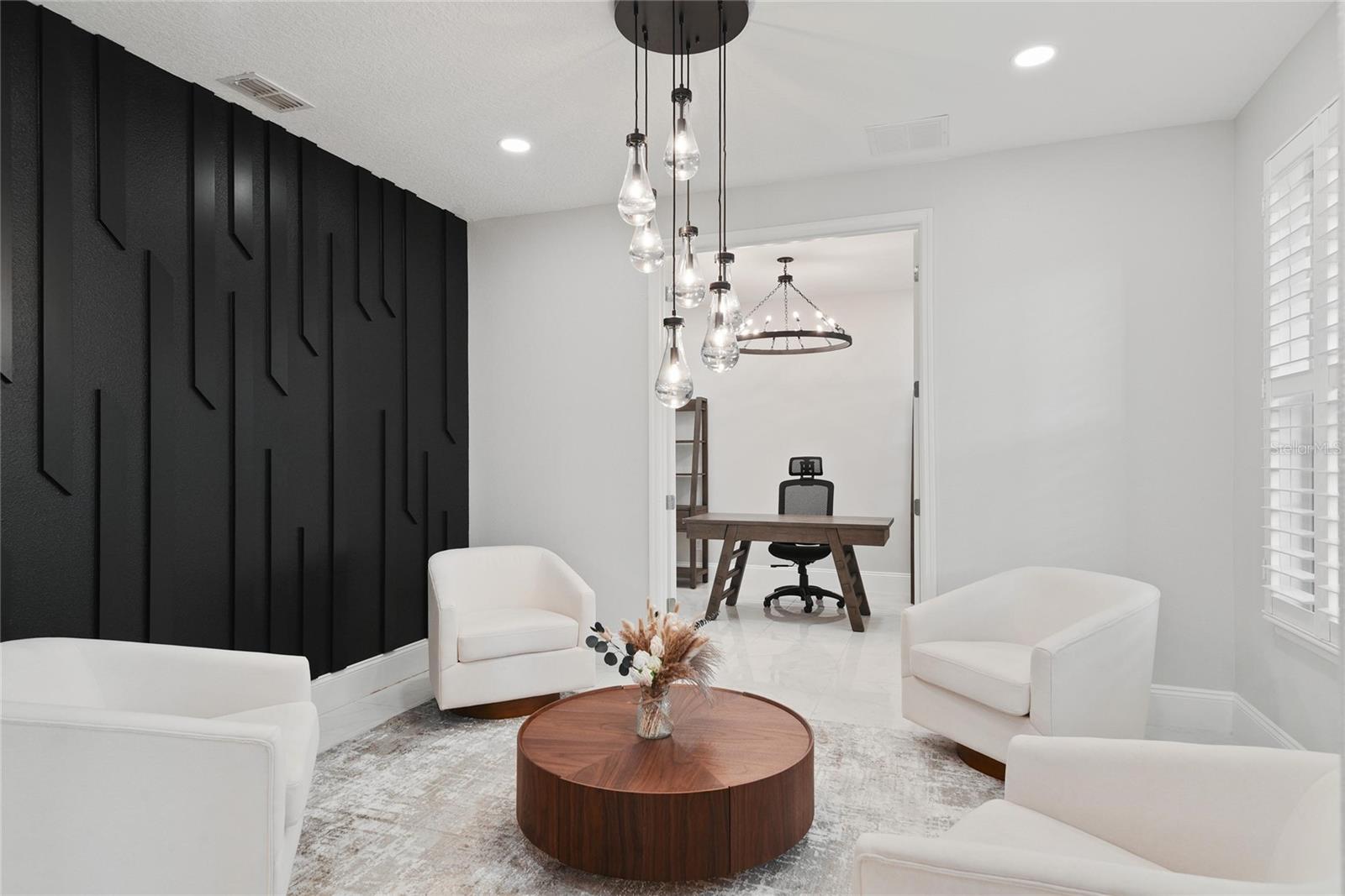 LAKESIDE ESTATES - Residential