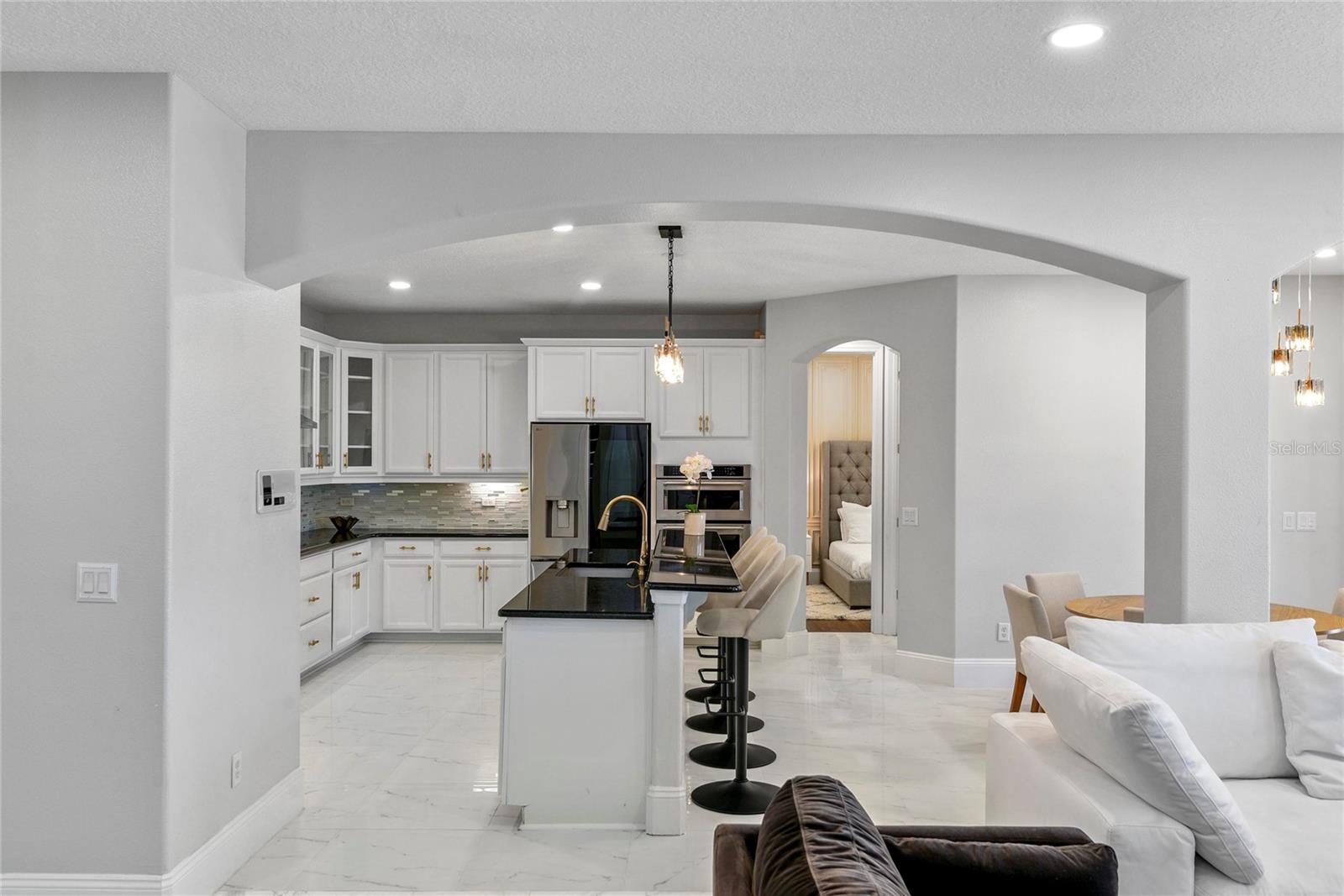 LAKESIDE ESTATES - Residential