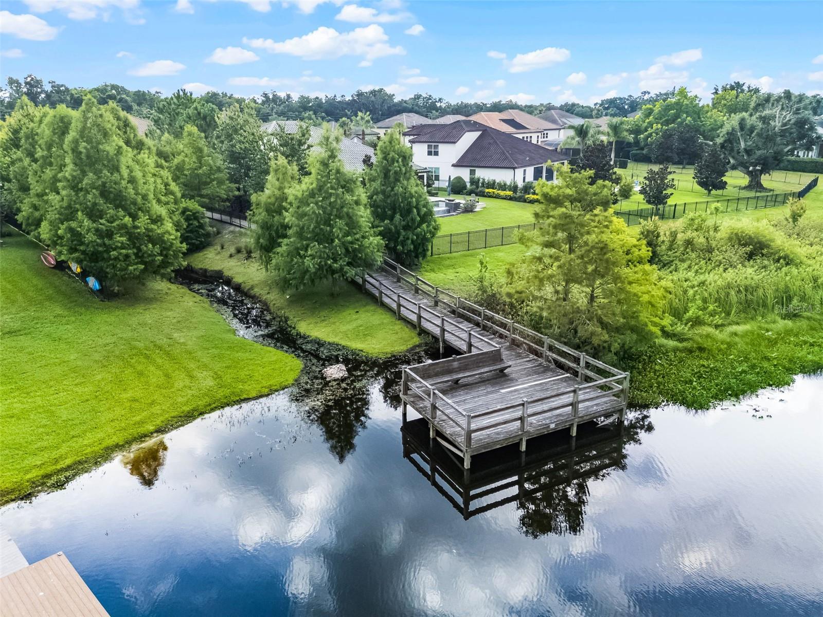 LAKESIDE ESTATES - Residential