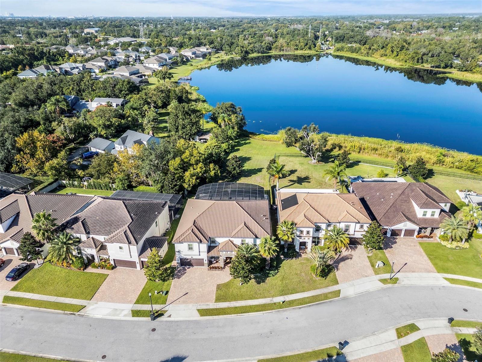 LAKESIDE ESTATES - Residential