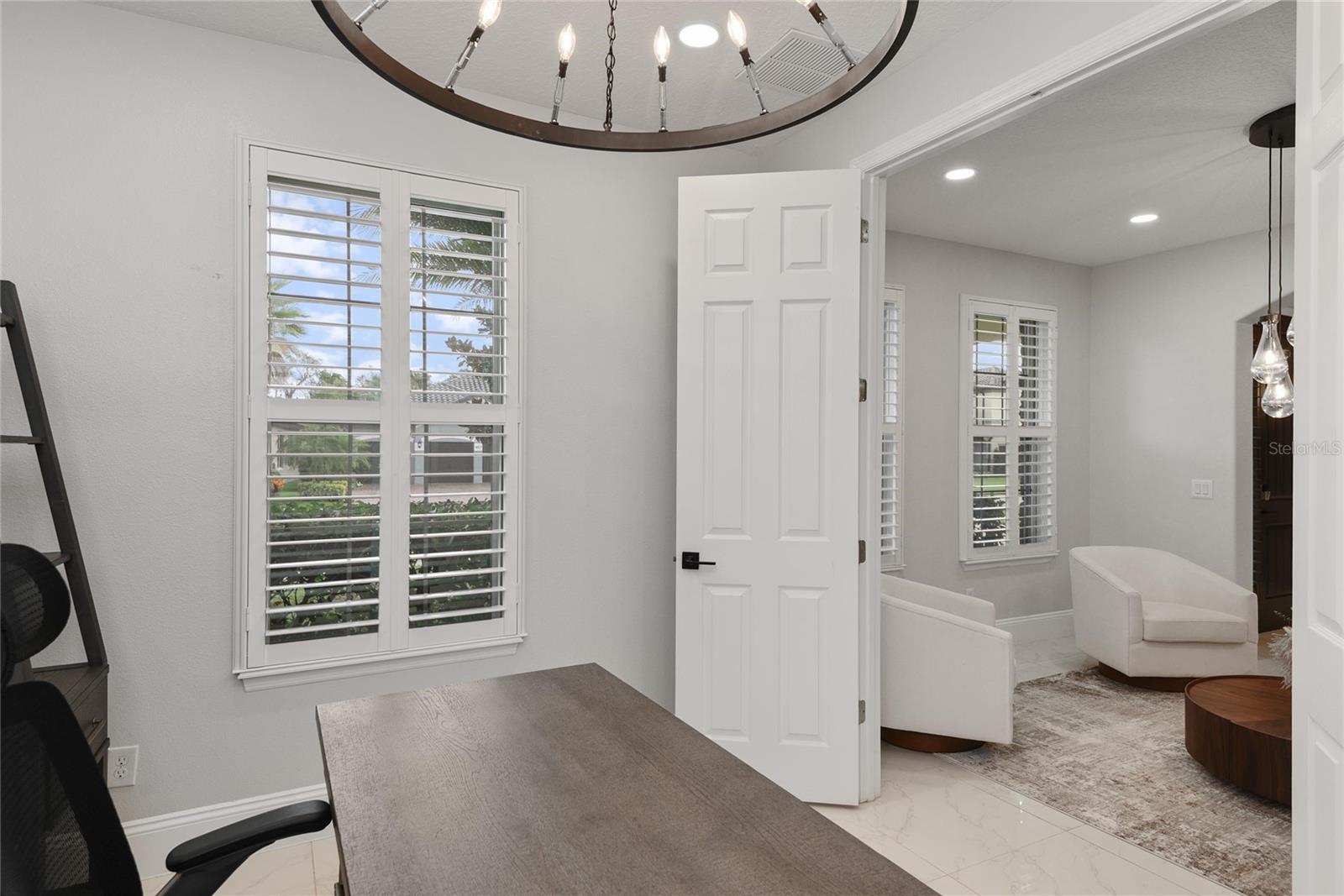 LAKESIDE ESTATES - Residential