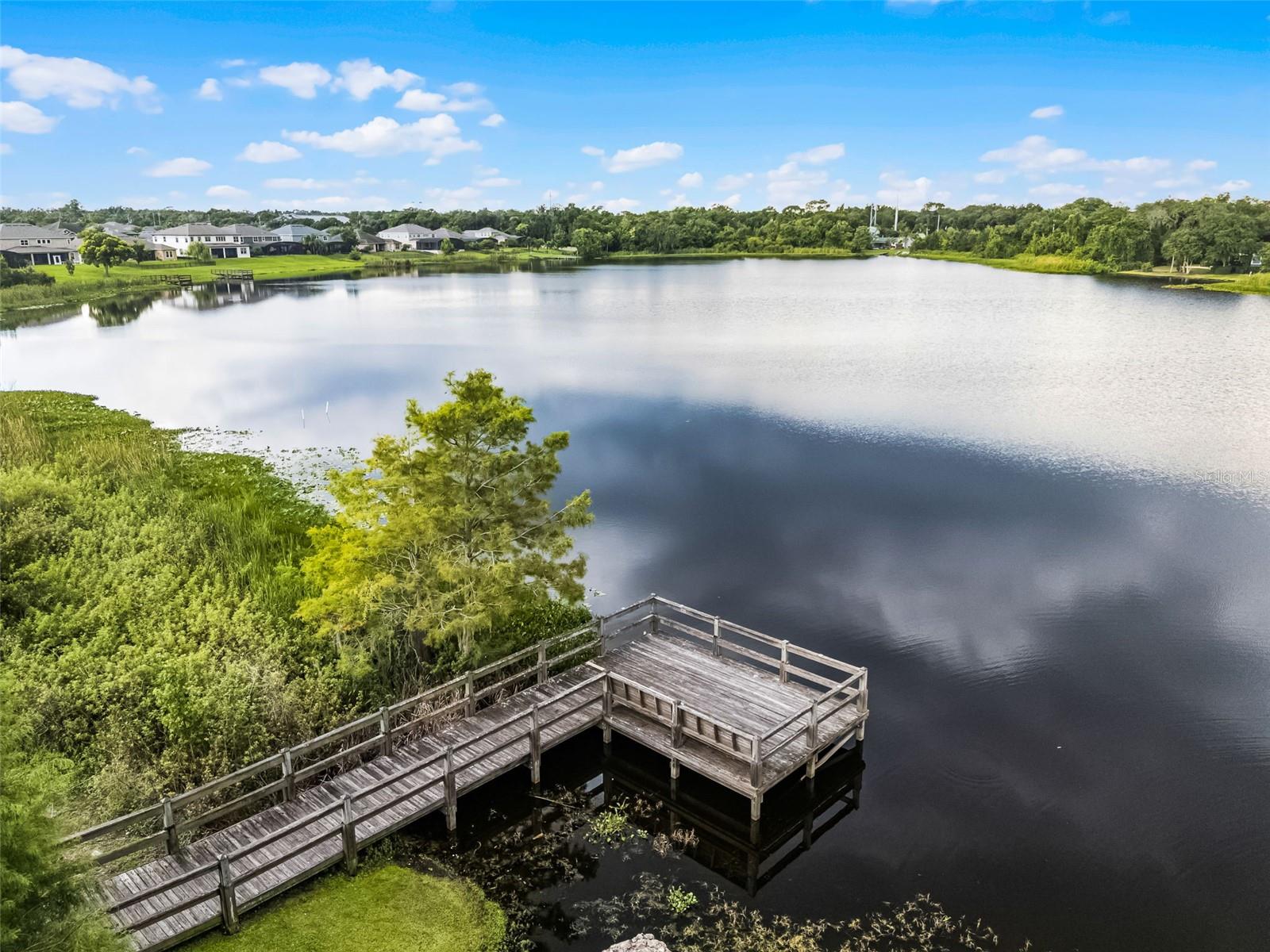 LAKESIDE ESTATES - Residential