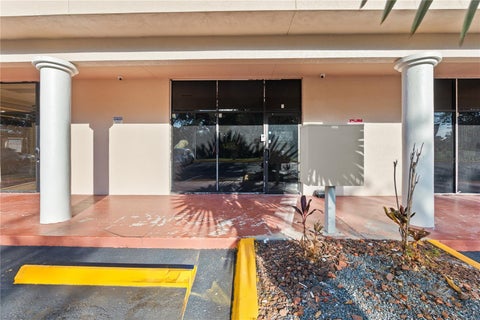 Photo of 25010 Us Highway 27 #6, Leesburg, FL 34748 (MLS # G5119416)
