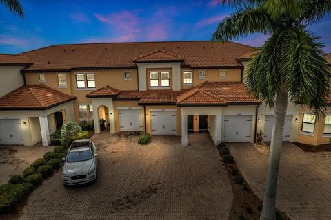 A home in VENICE