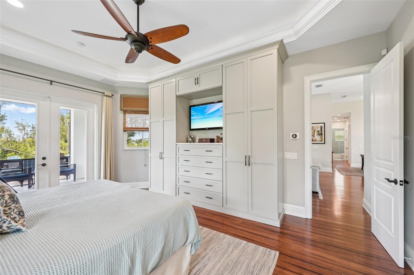 COLONIAL BAY ACRES - Residential