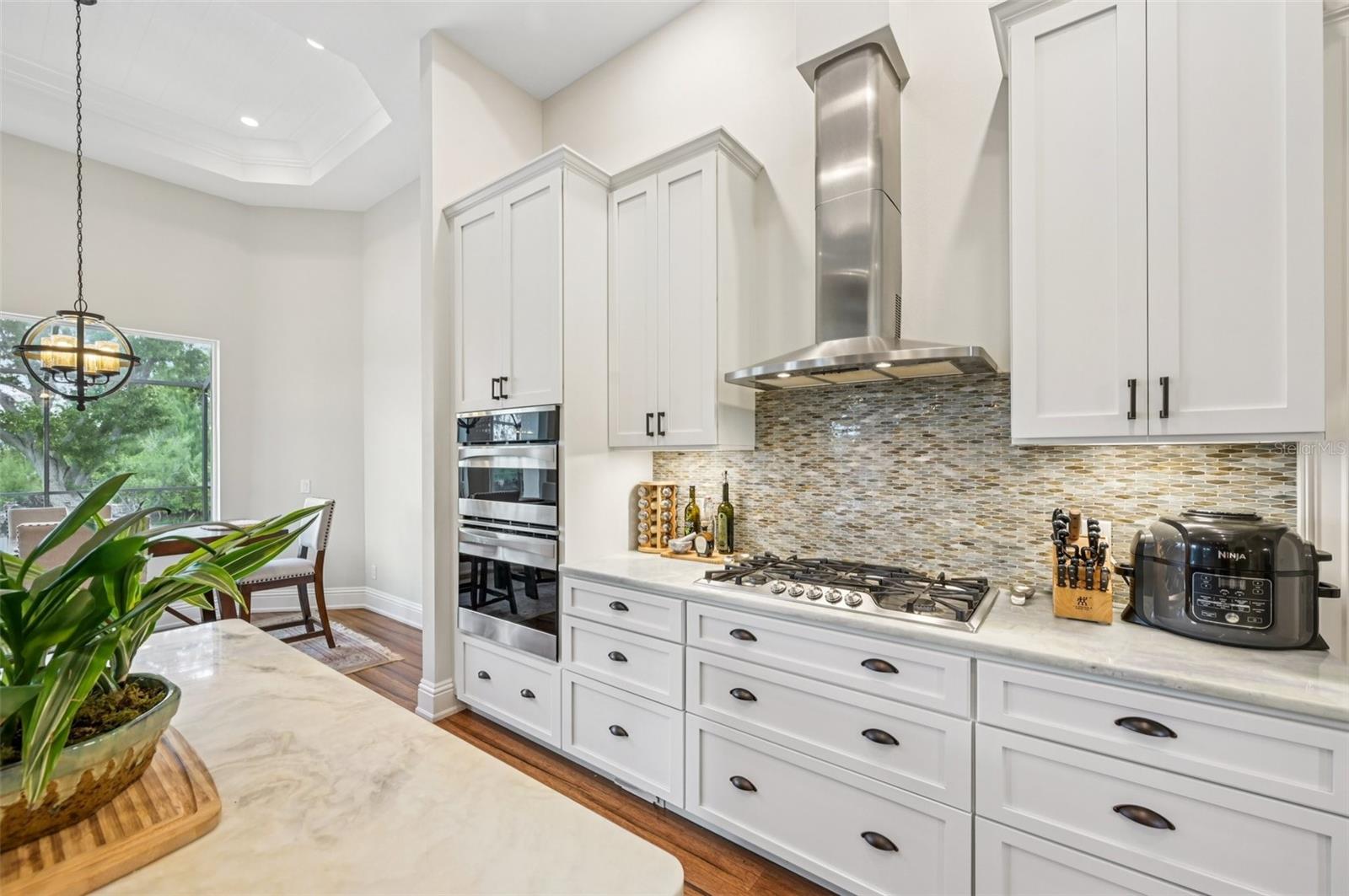 COLONIAL BAY ACRES - Residential