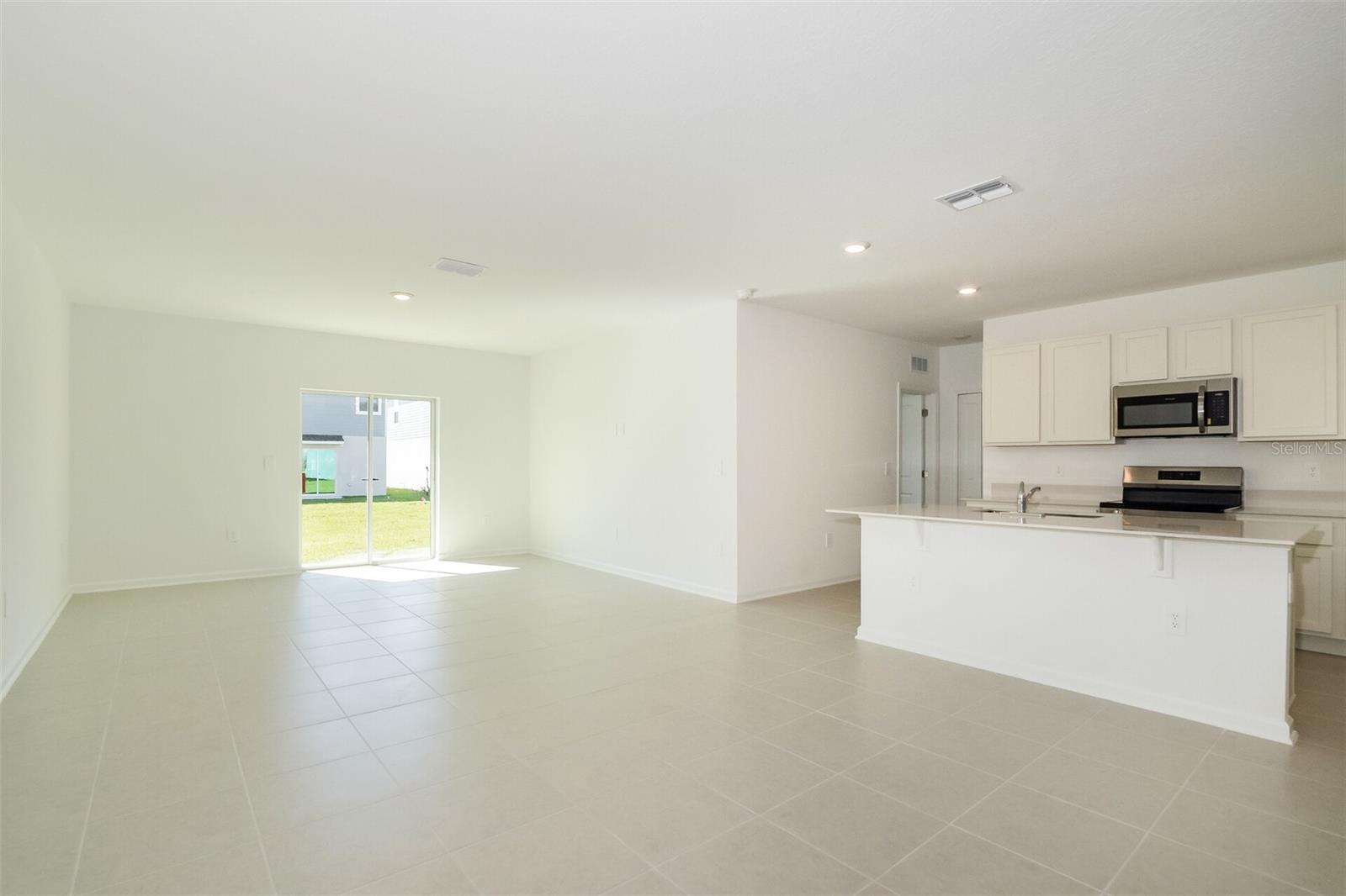 HAMILTON BLUFF SUB - Residential Lease