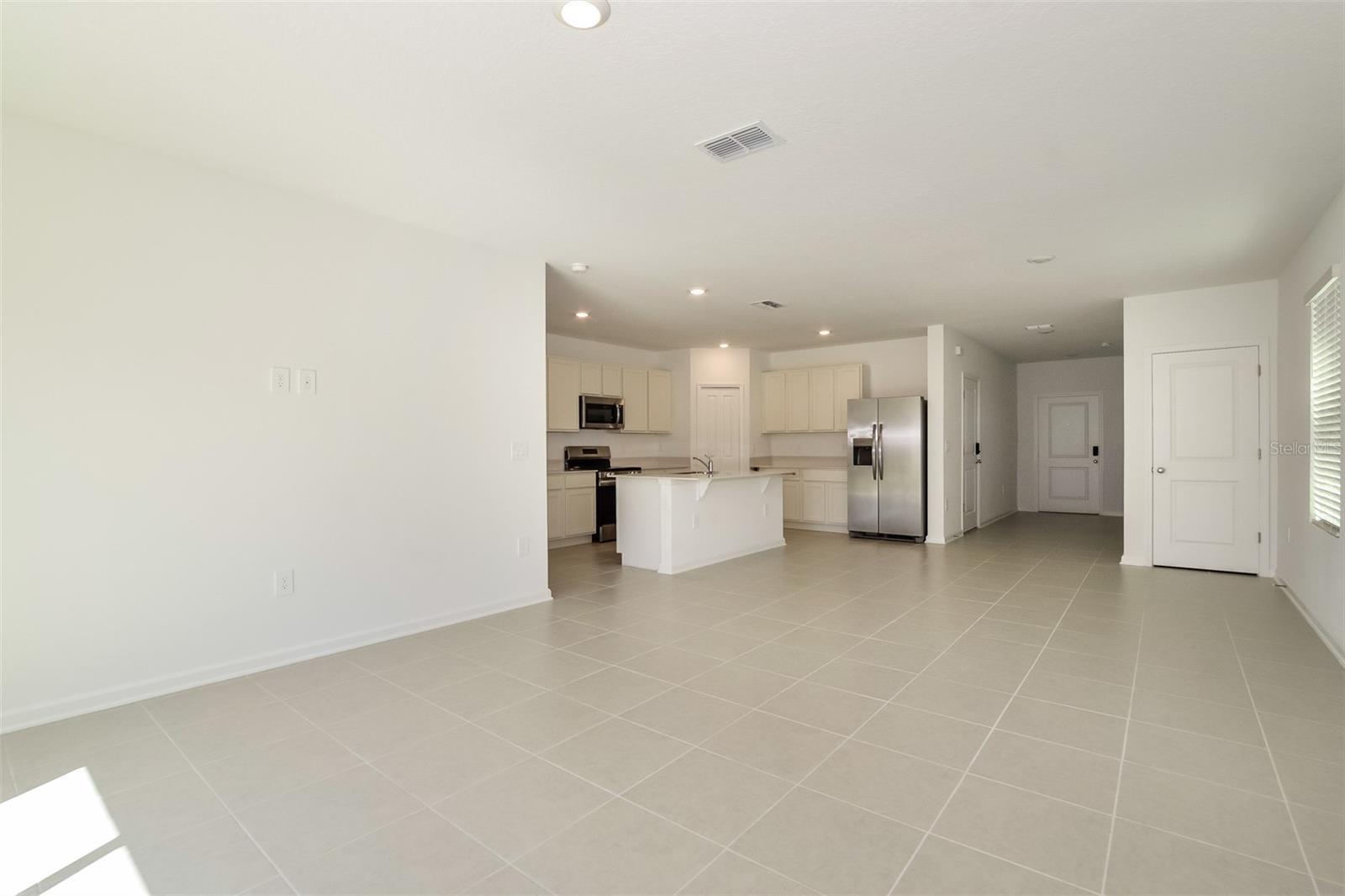 HAMILTON BLUFF SUB - Residential Lease