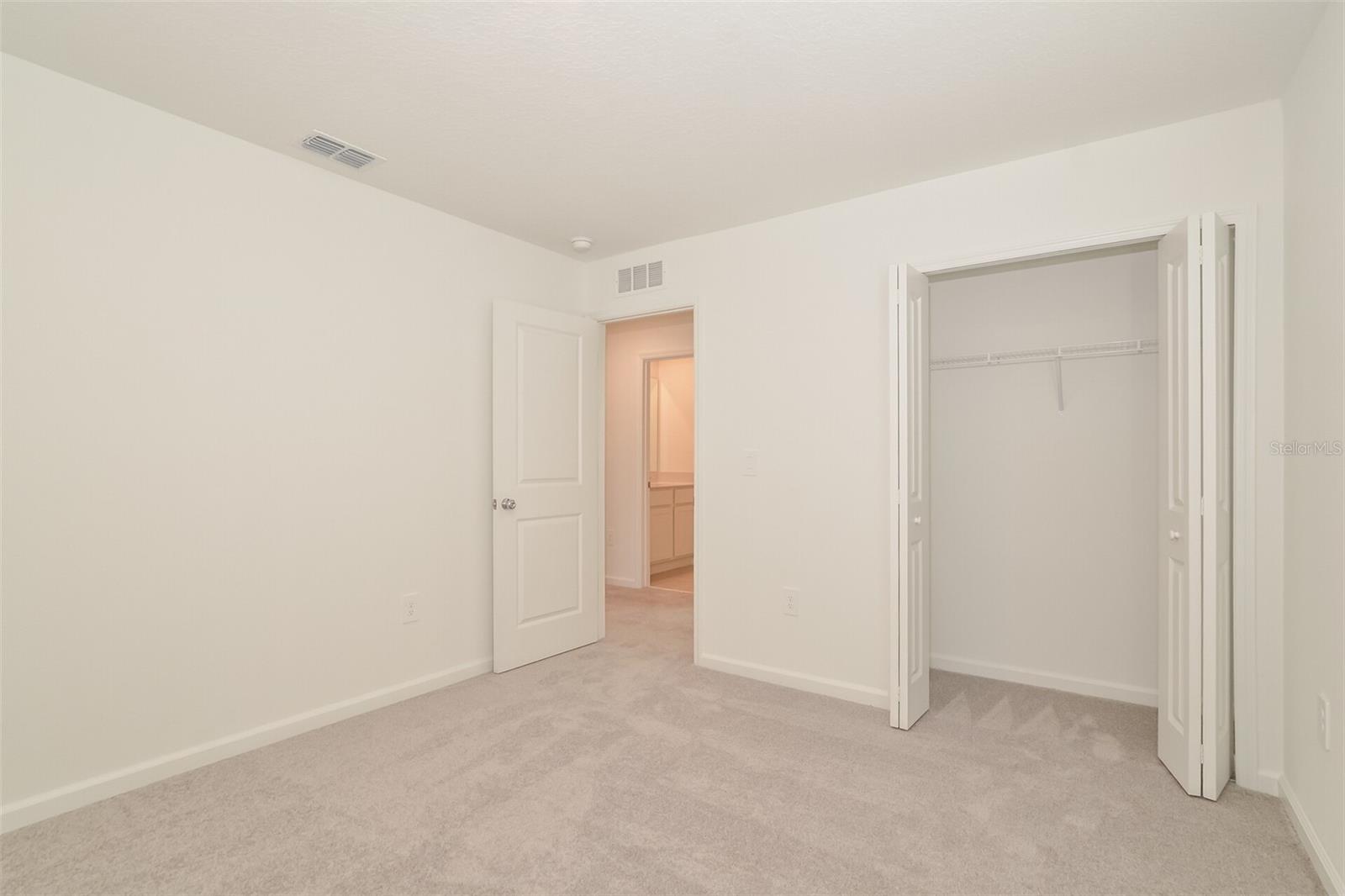 HAMILTON BLUFF SUB - Residential Lease