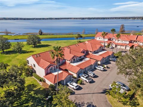 A home in WINTER HAVEN