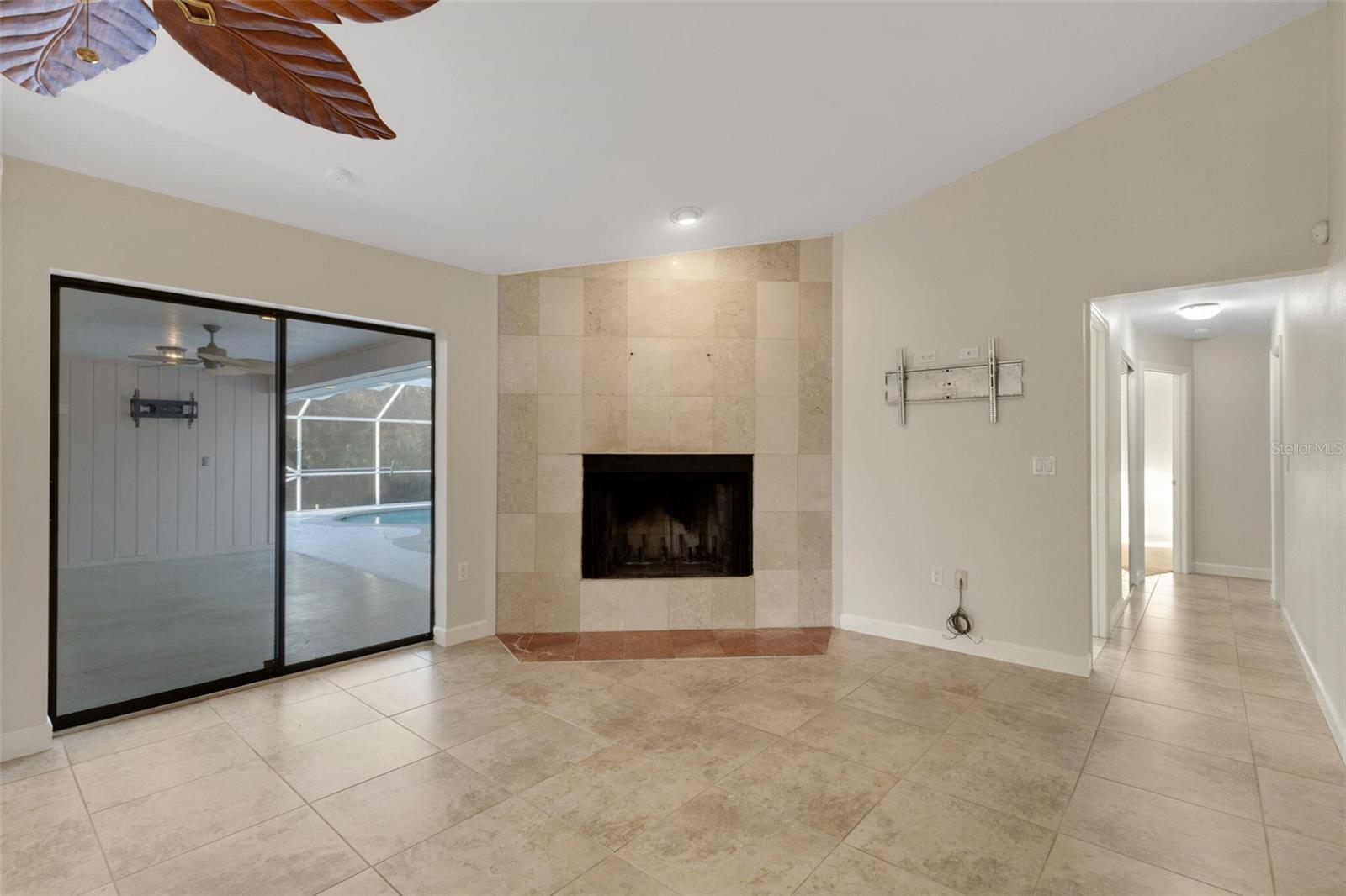 OAK GROVE PARK - Residential