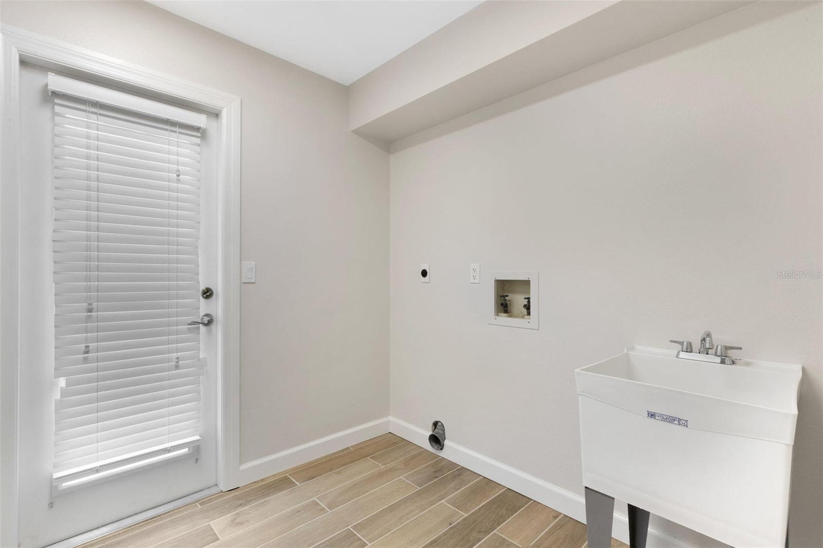 OAK GROVE PARK - Residential