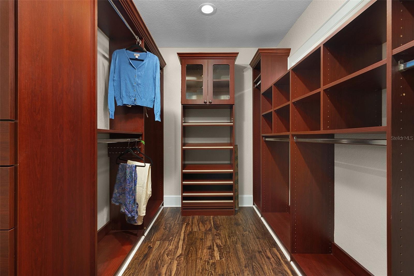 CRESCENT LAKE ESTATES - Residential