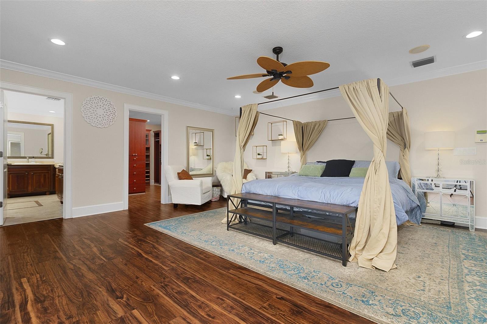 CRESCENT LAKE ESTATES - Residential