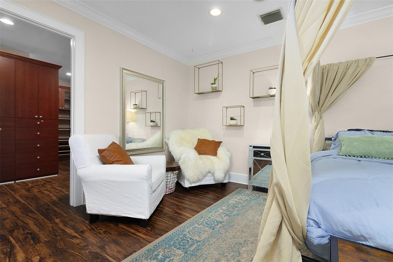 CRESCENT LAKE ESTATES - Residential