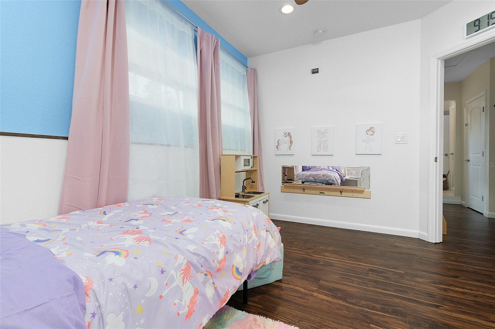 CRESCENT LAKE ESTATES - Residential