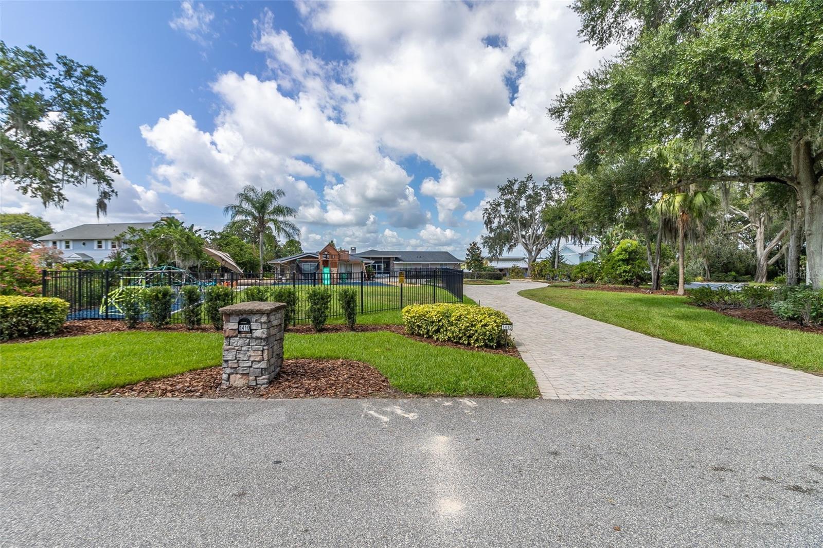 CRESCENT LAKE ESTATES - Residential