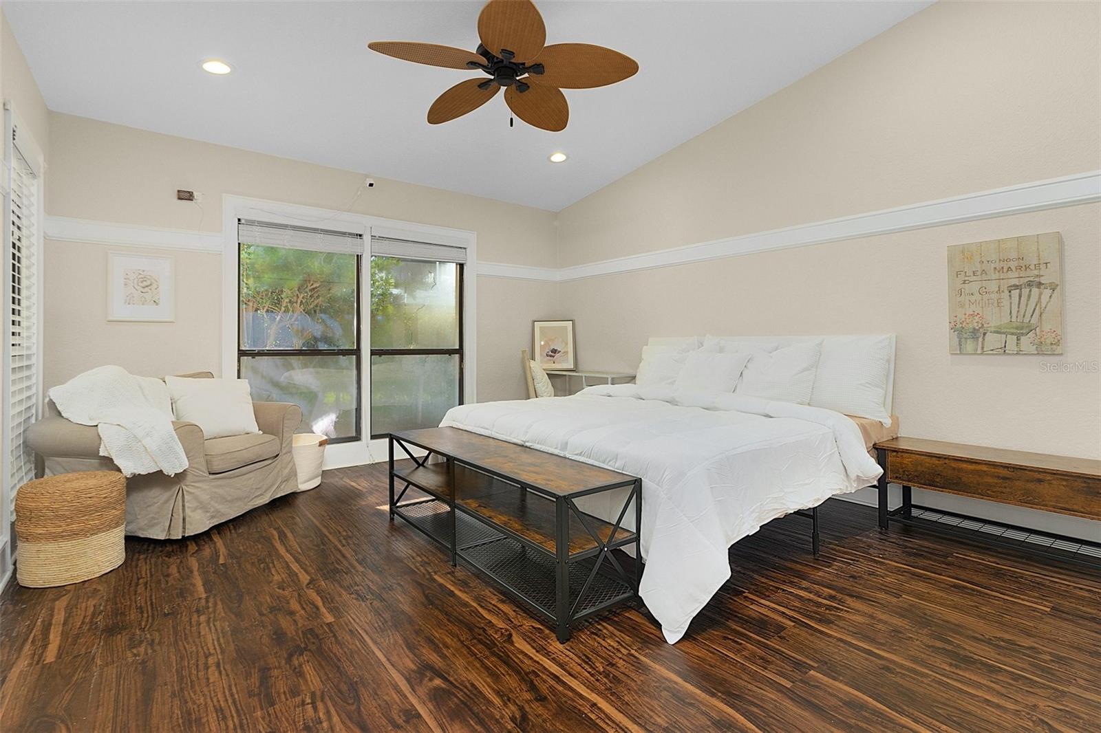 CRESCENT LAKE ESTATES - Residential