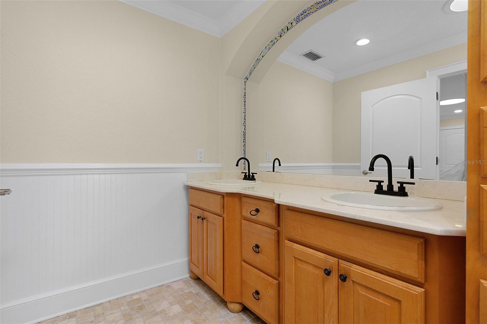 CRESCENT LAKE ESTATES - Residential