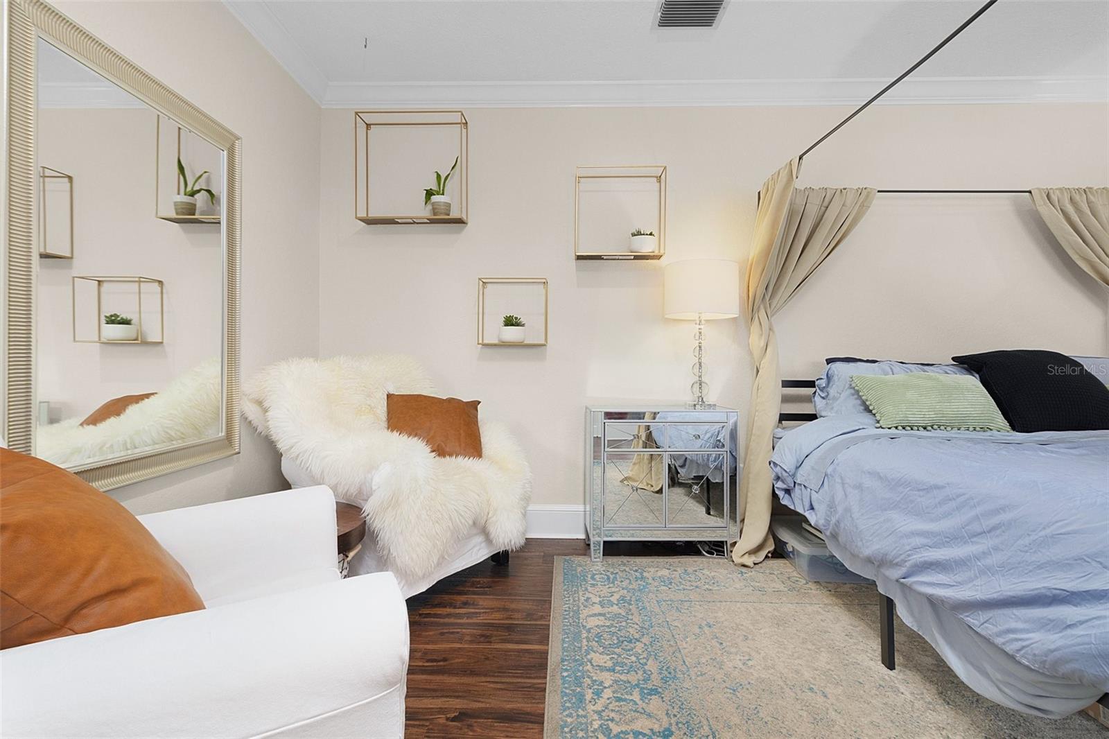 CRESCENT LAKE ESTATES - Residential