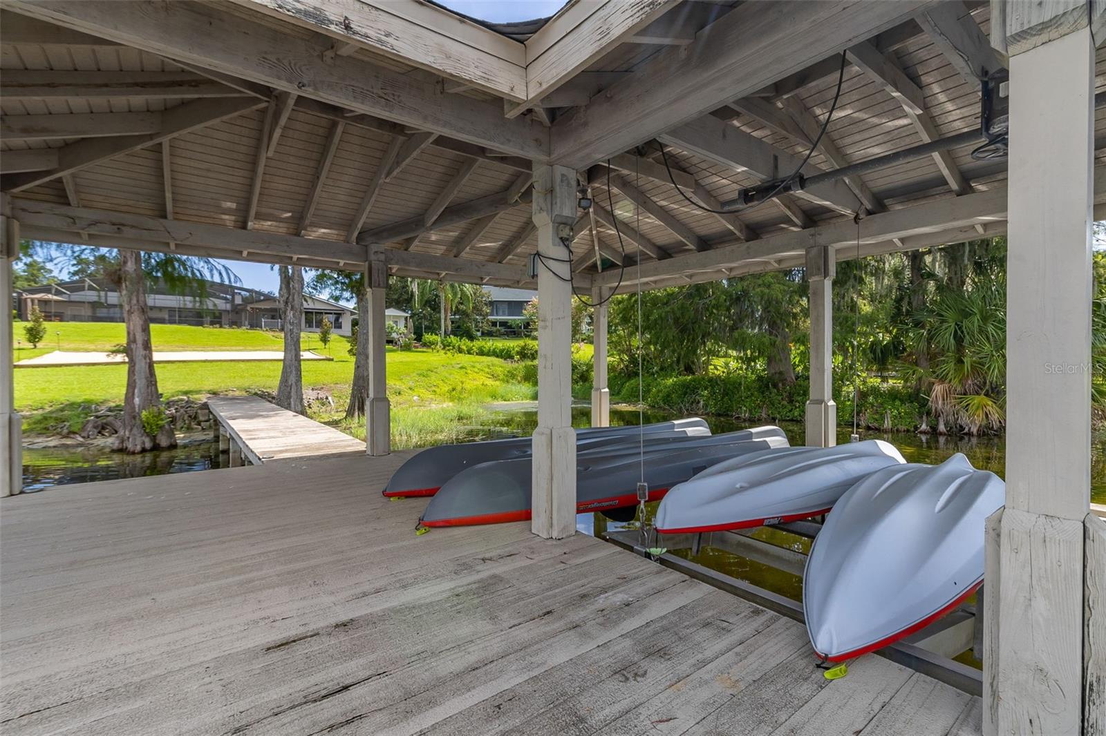 CRESCENT LAKE ESTATES - Residential