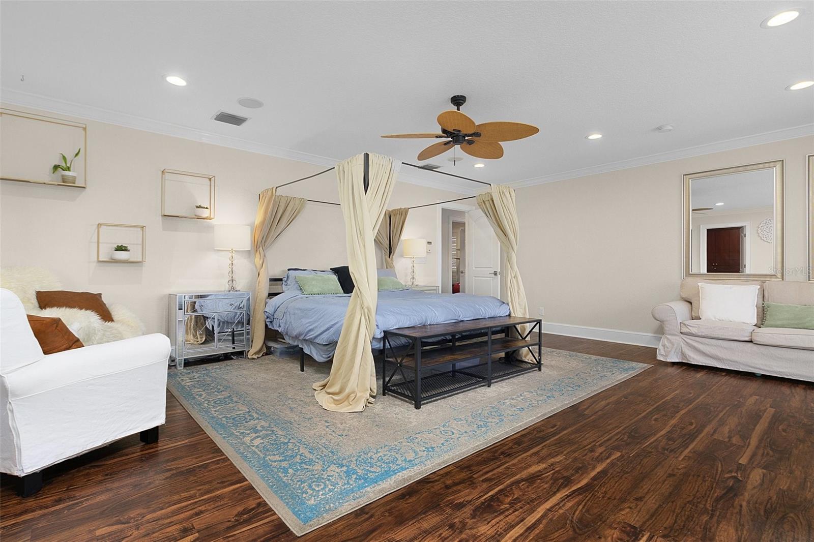 CRESCENT LAKE ESTATES - Residential