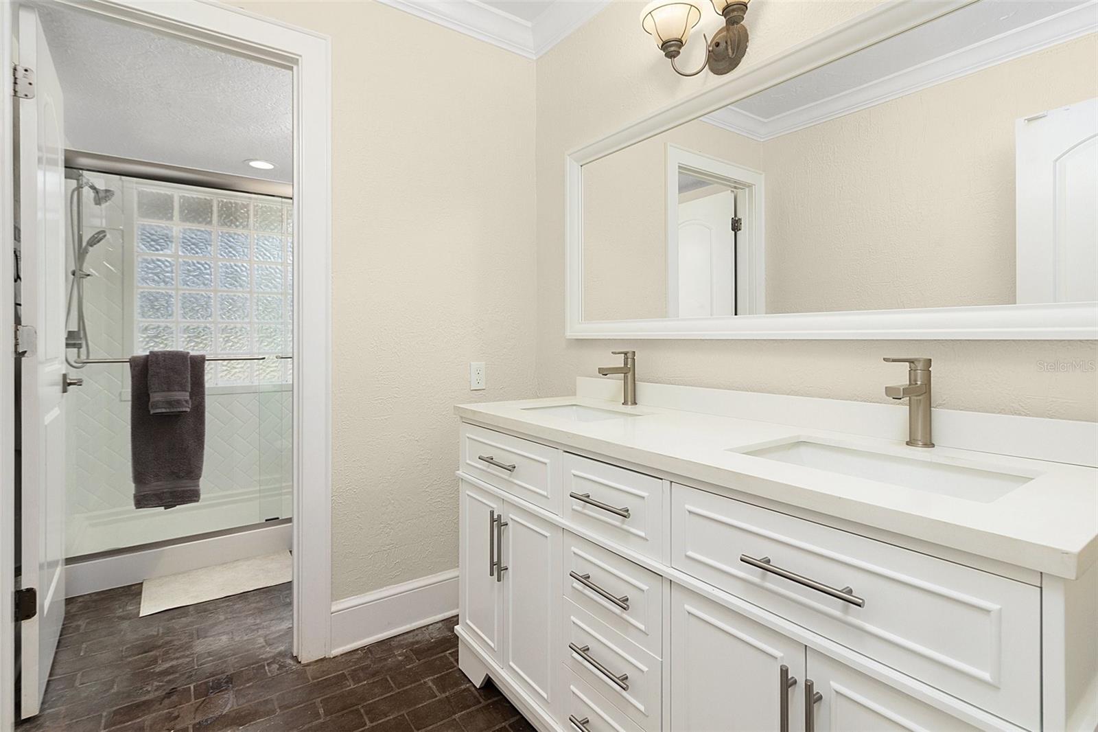 CRESCENT LAKE ESTATES - Residential