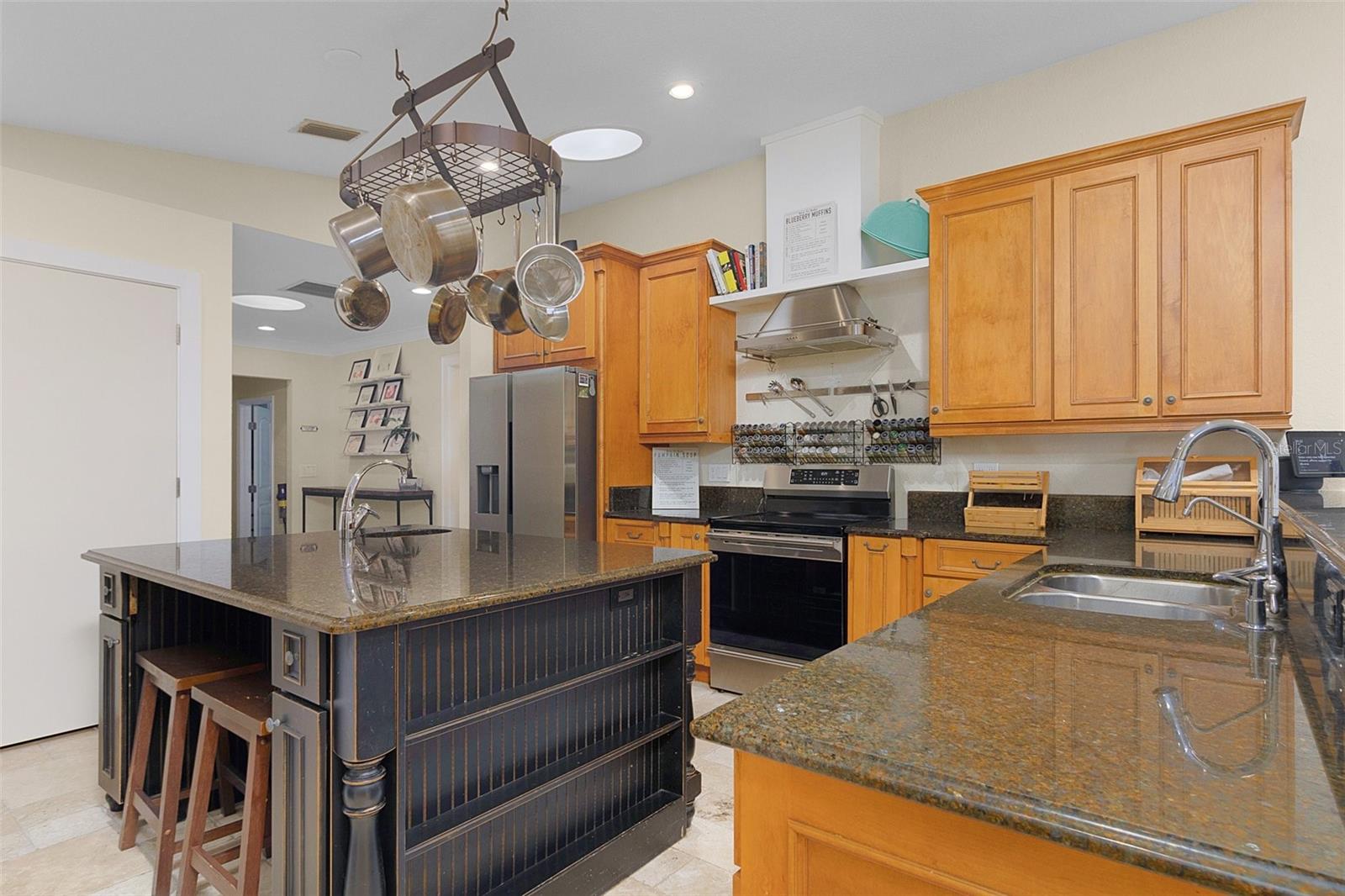 CRESCENT LAKE ESTATES - Residential