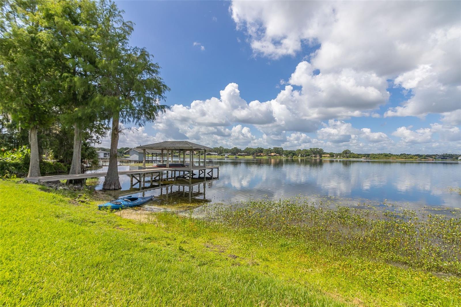 CRESCENT LAKE ESTATES - Residential