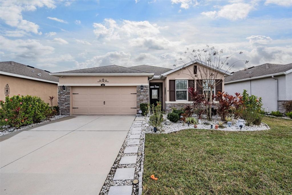Photo of 1152 Pipestone Place, Wesley Chapel, FL 33543 (MLS # TB8465269)