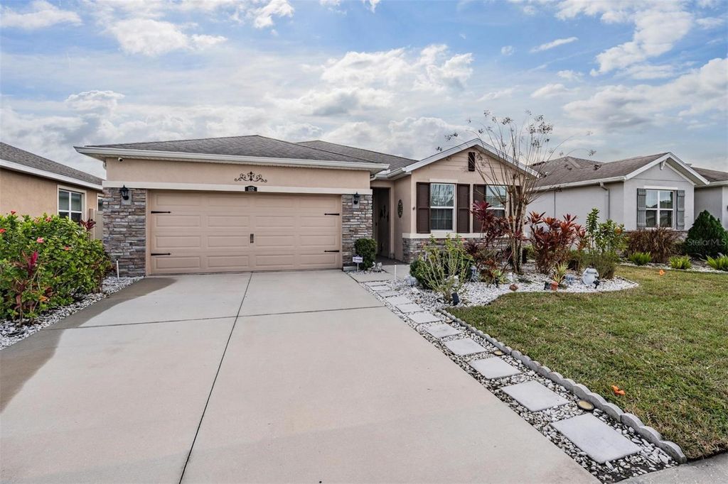 Photo of 1152 Pipestone Place, Wesley Chapel, FL 33543 (MLS # TB8465269)