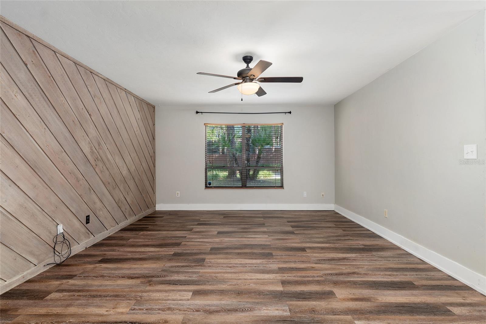 VALWOOD UNIT 2 - Residential