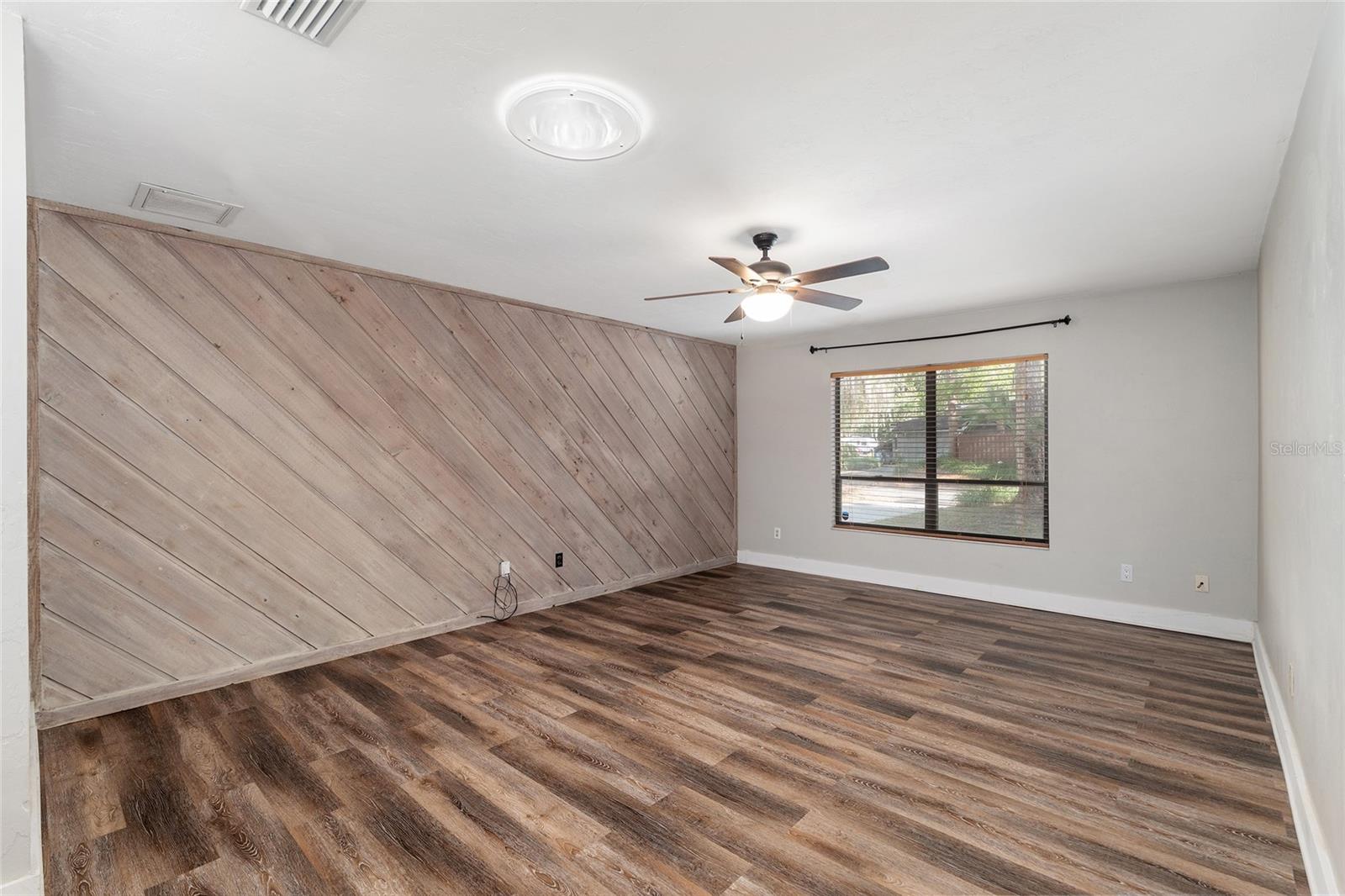 VALWOOD UNIT 2 - Residential