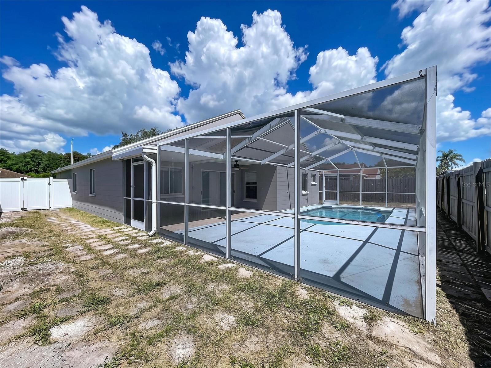 MEADOWGLEN - Residential