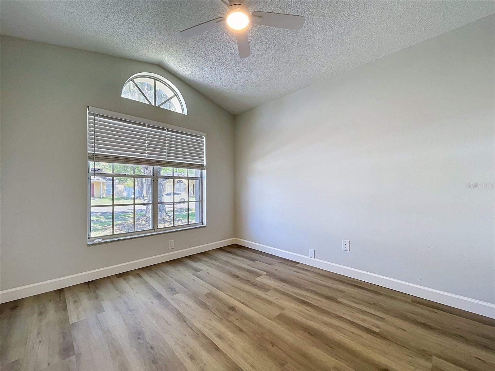 MEADOWGLEN - Residential