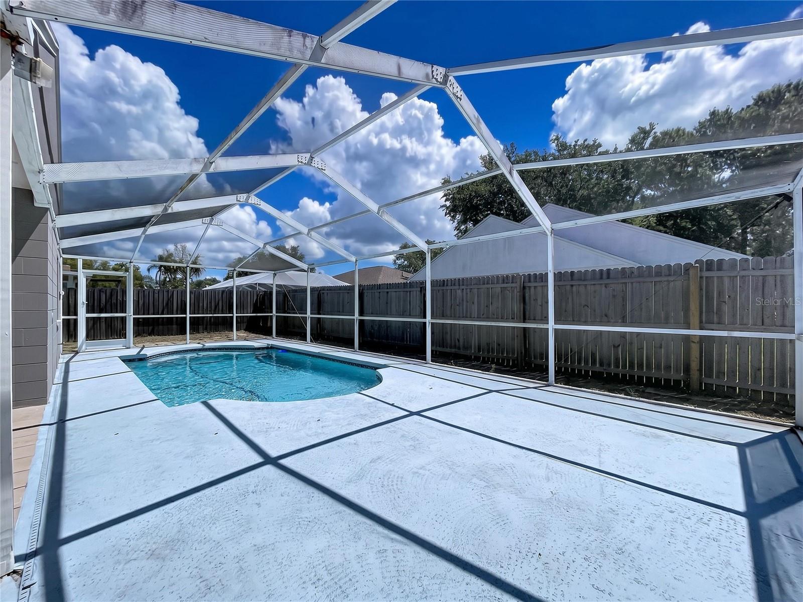MEADOWGLEN - Residential