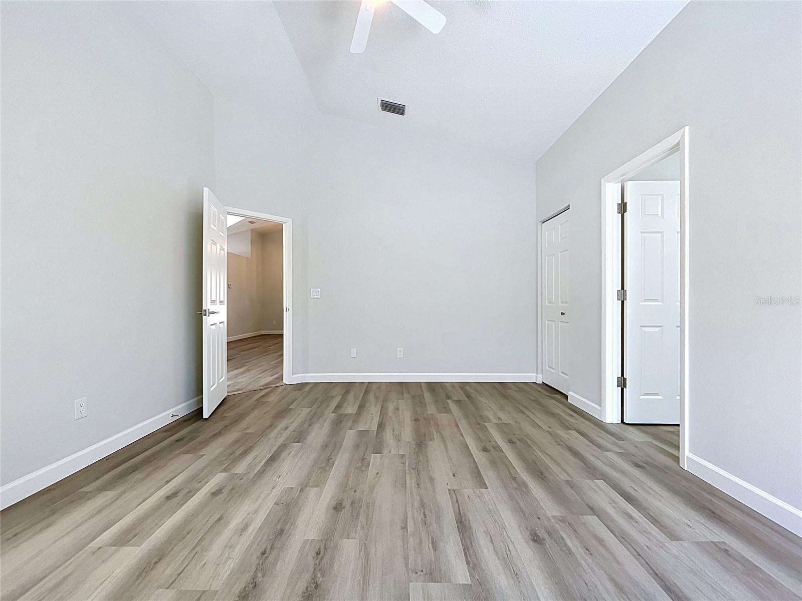 MEADOWGLEN - Residential