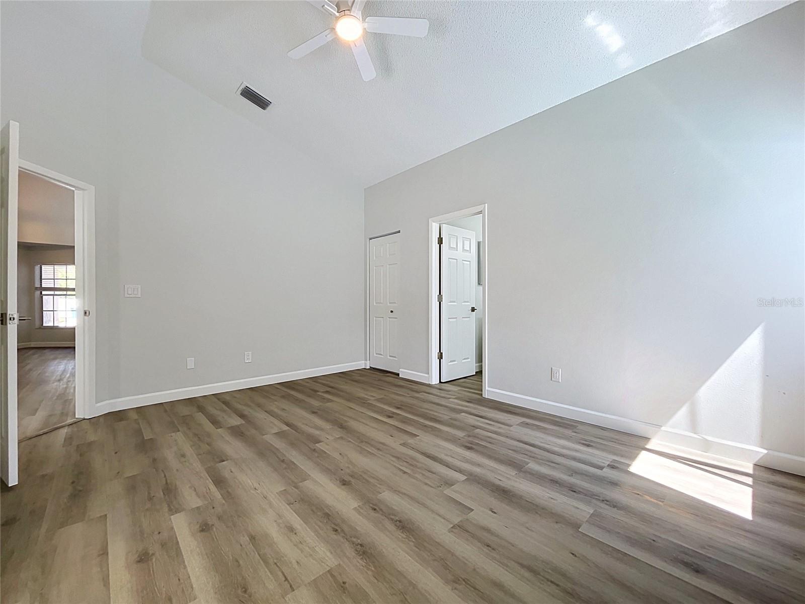 MEADOWGLEN - Residential