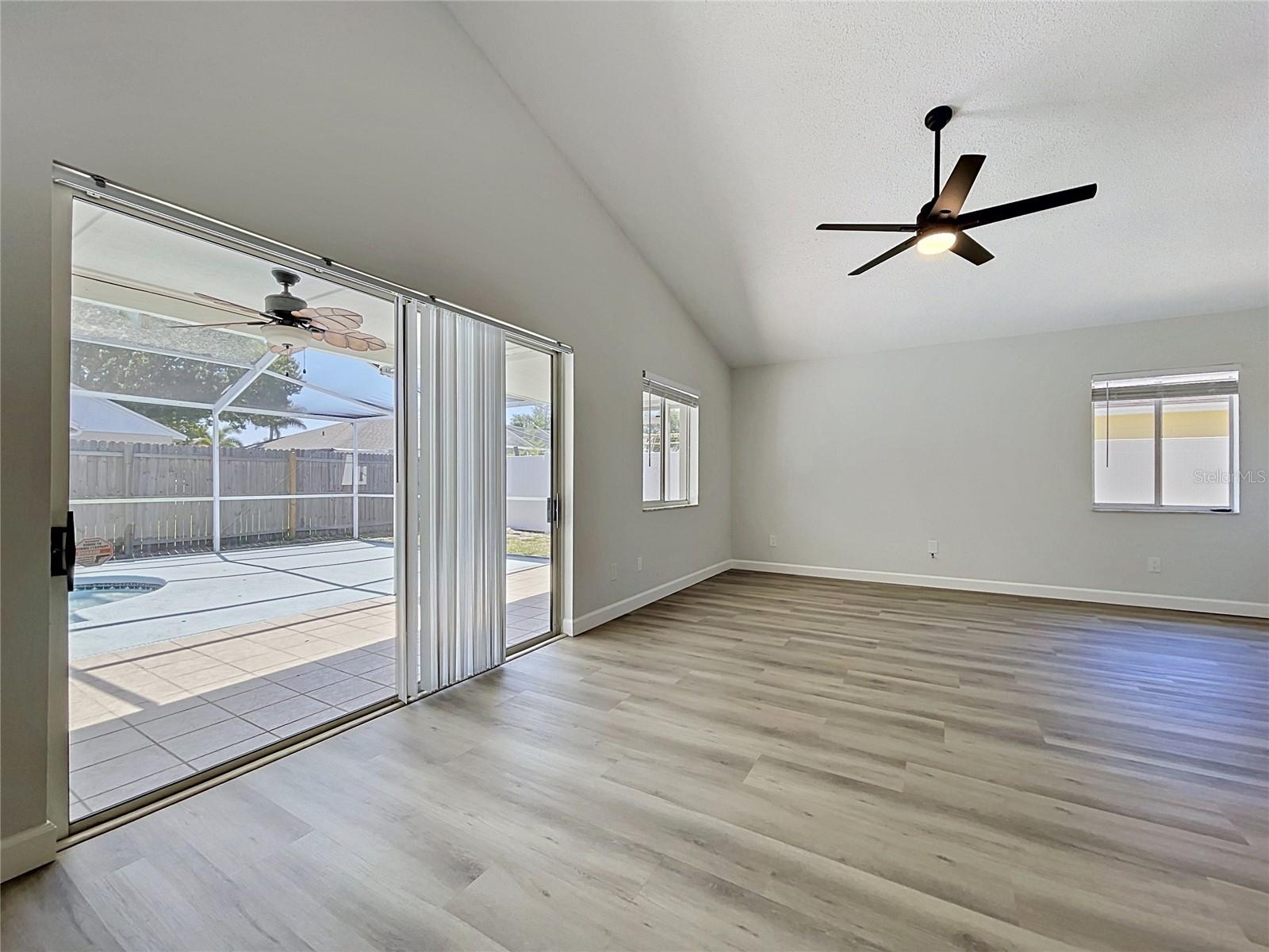 MEADOWGLEN - Residential