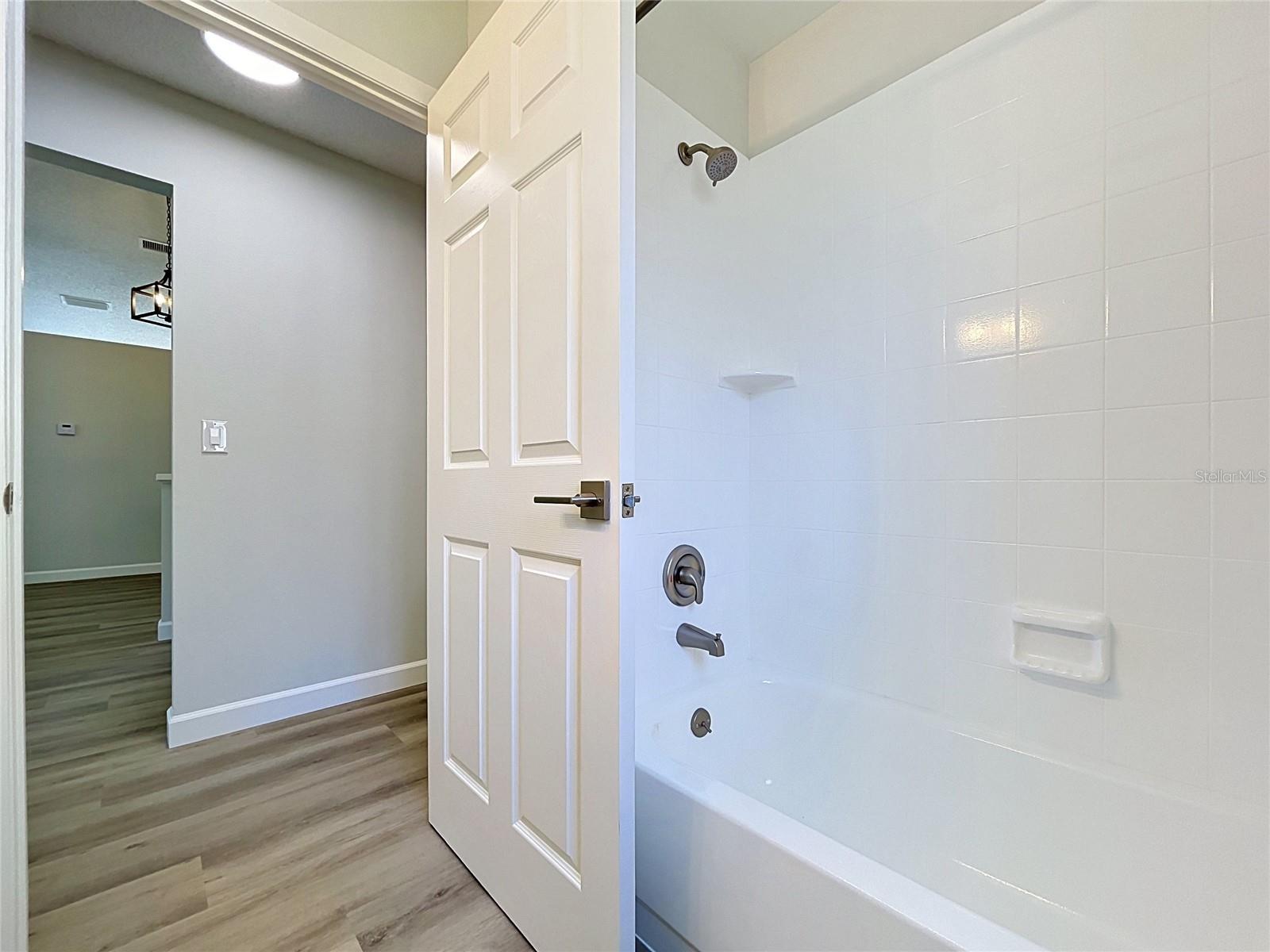 MEADOWGLEN - Residential