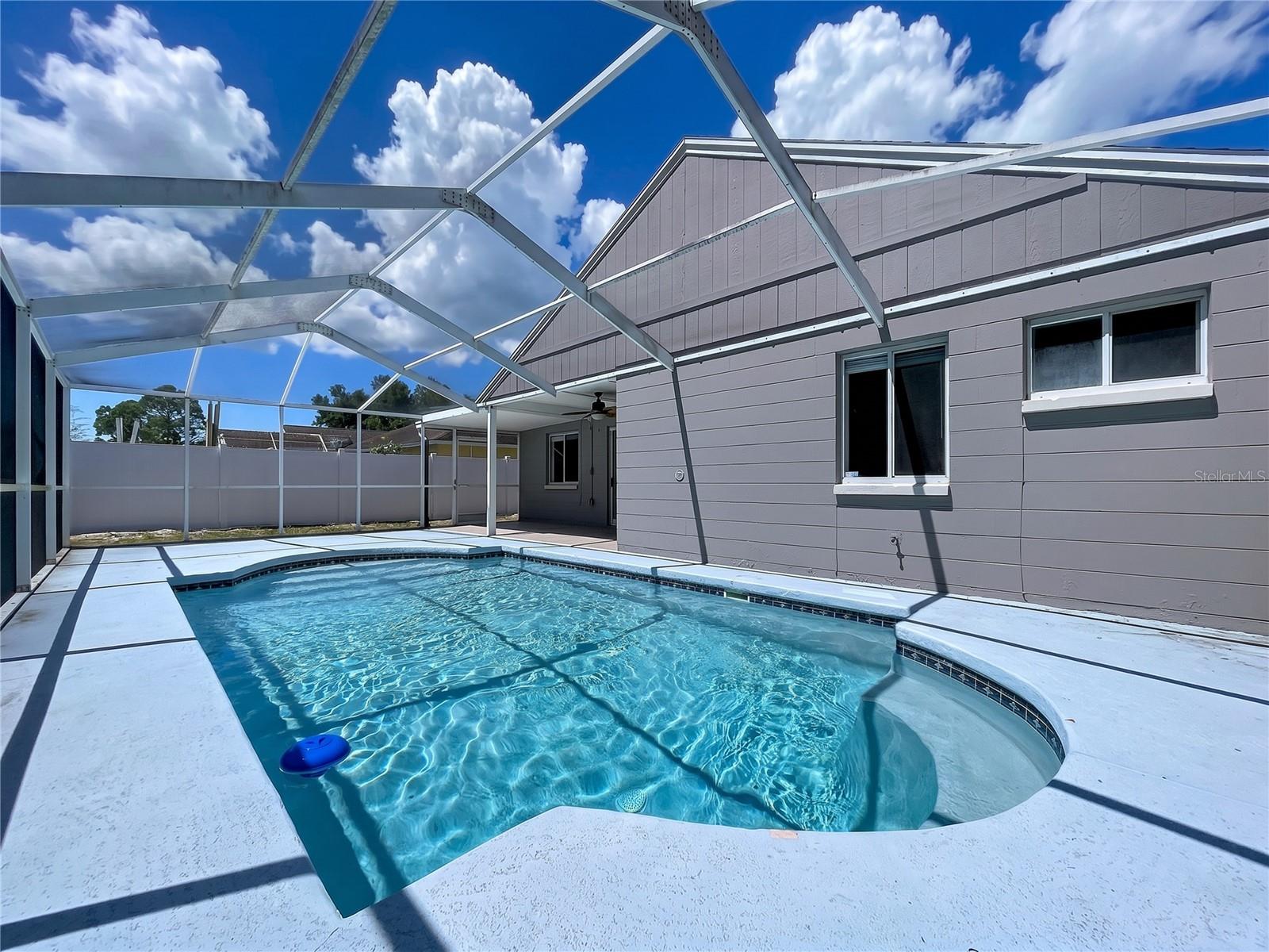 MEADOWGLEN - Residential