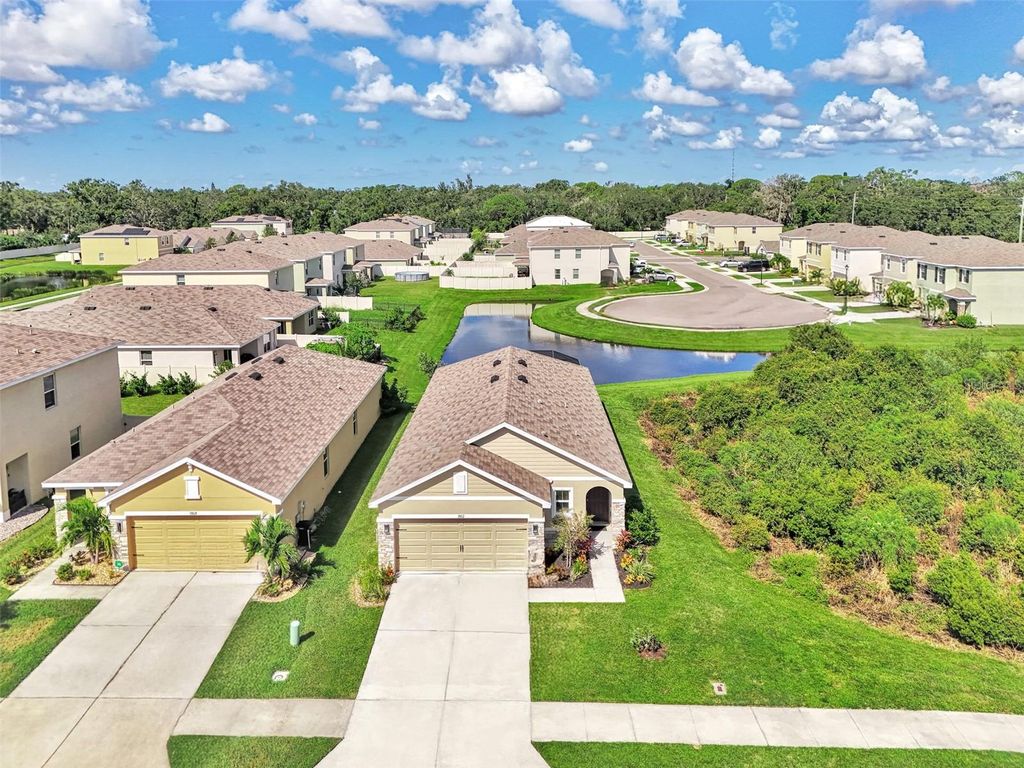 Photo of 3812 Golden Oriole Parkway, Sarasota, FL 34232 (MLS # A4665119)