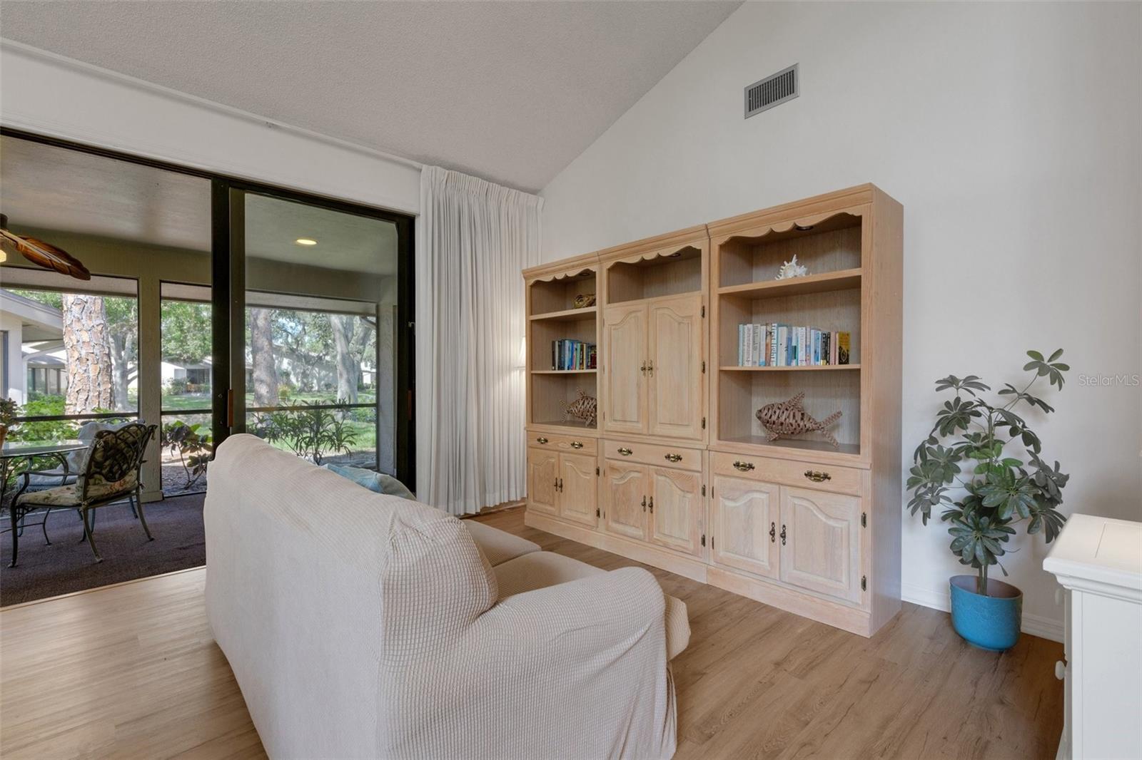 PIPERS WAITE - Residential