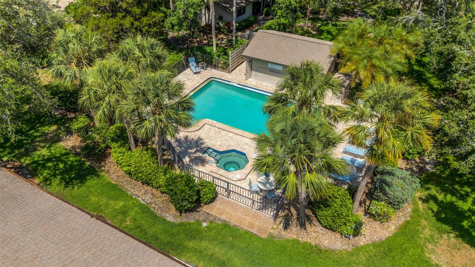 PIPERS WAITE - Residential