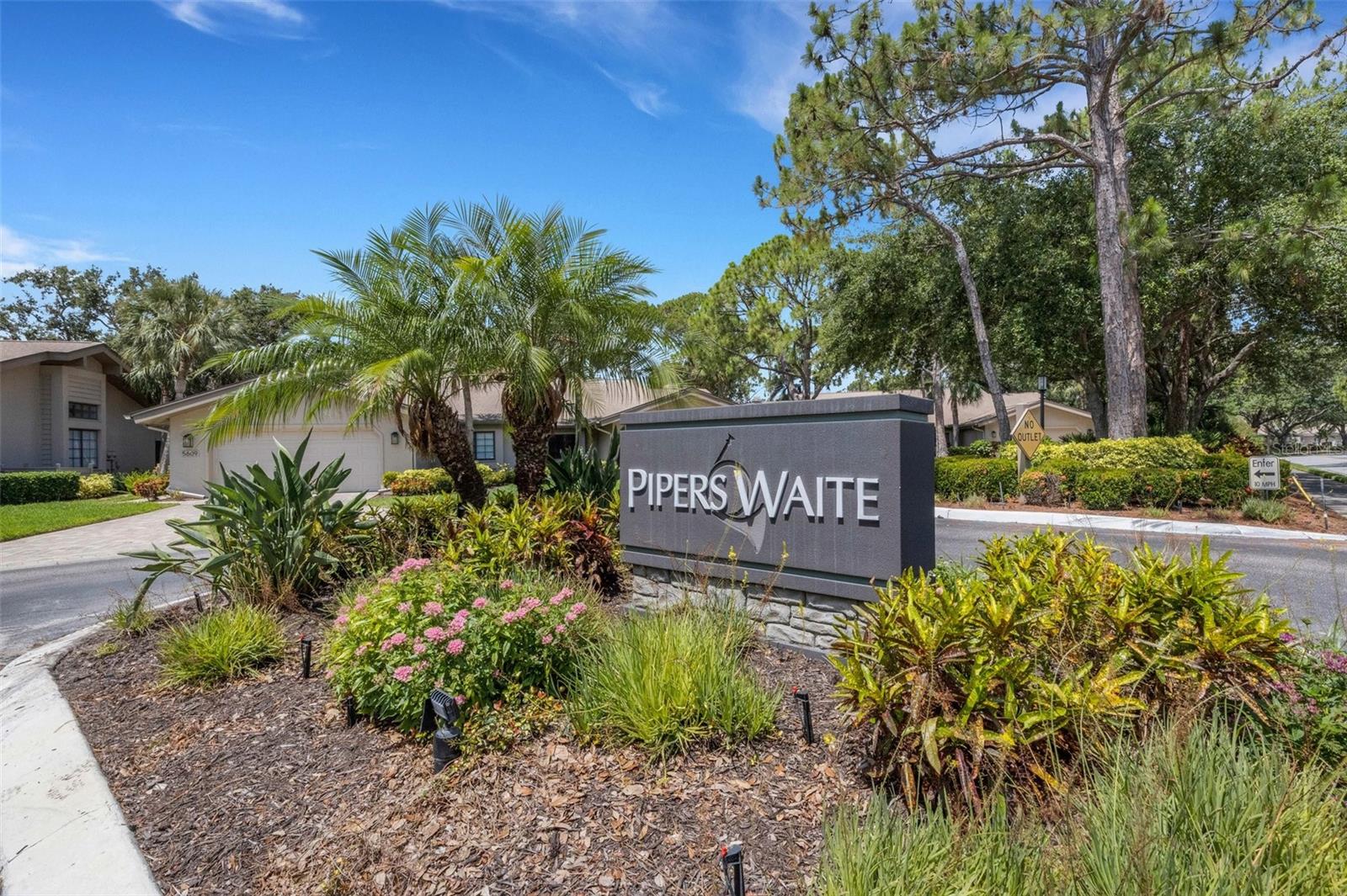 PIPERS WAITE - Residential