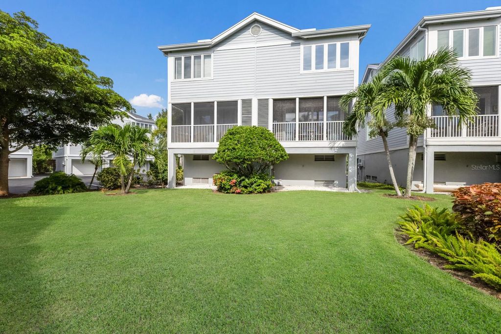 Photo of 847 Evergreen Way, Longboat Key, FL 34228 (MLS # A4665172)