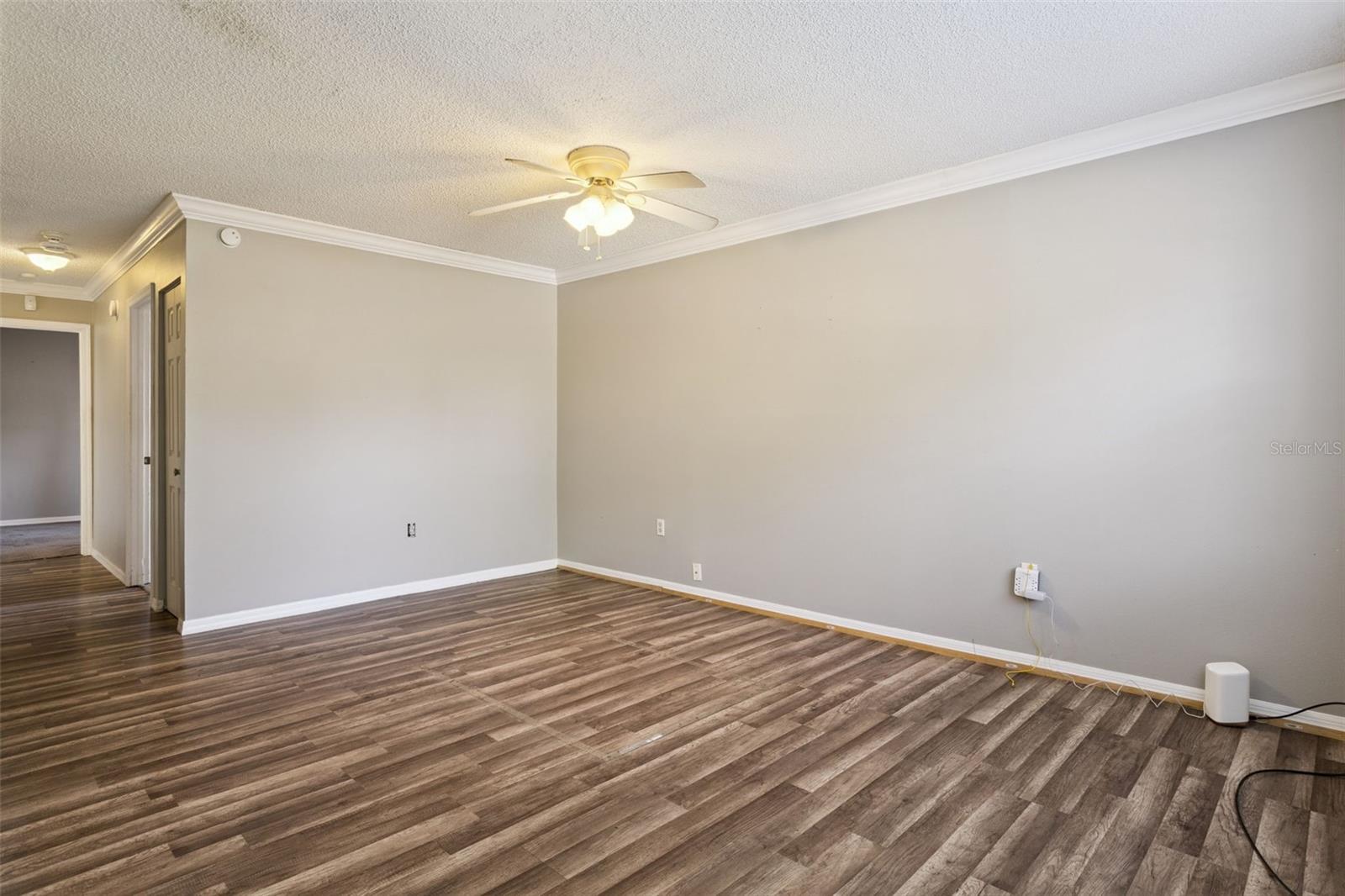 LADY LAKE APRIL HILLS - Residential