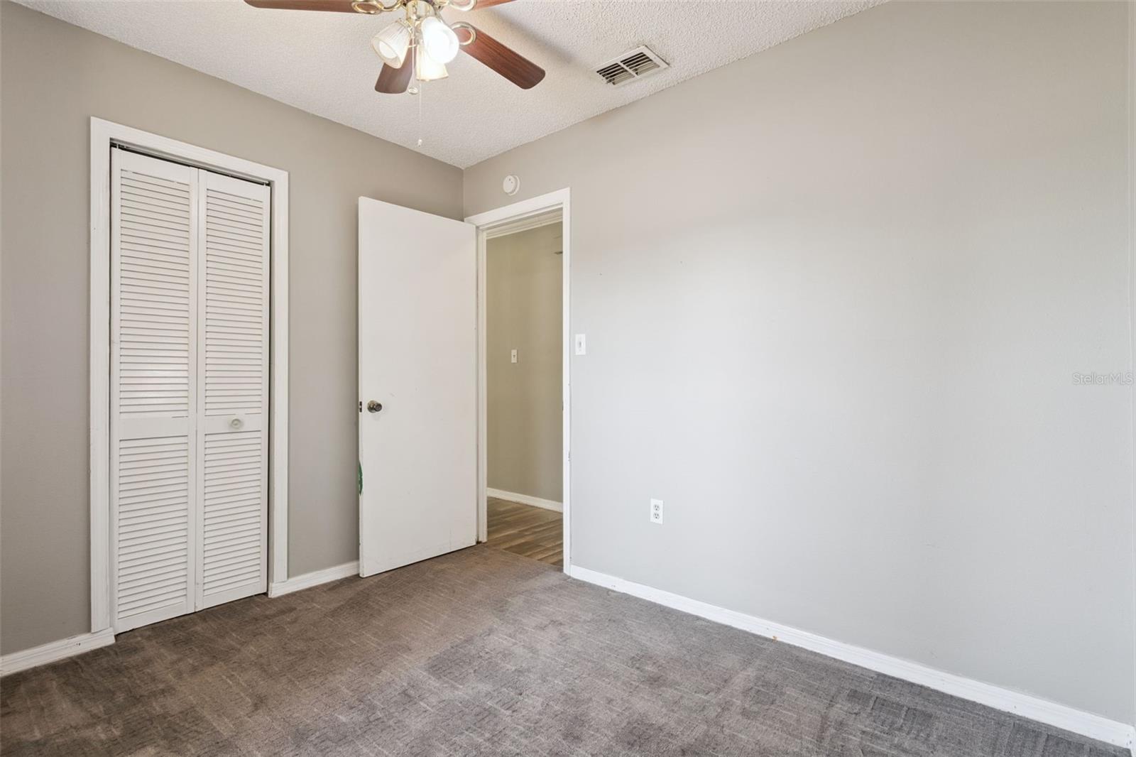 LADY LAKE APRIL HILLS - Residential